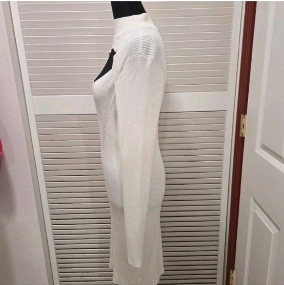 Ivory Mockneck Cut-Out Bodycon Mini Dress Winter Wonderland Size Large NWT - Picture 4 of 7